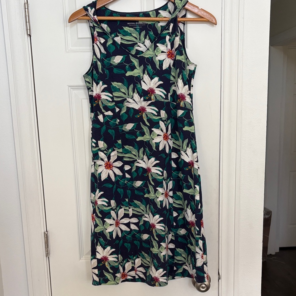 Royal‎ Robbins Floral Midi Dress
